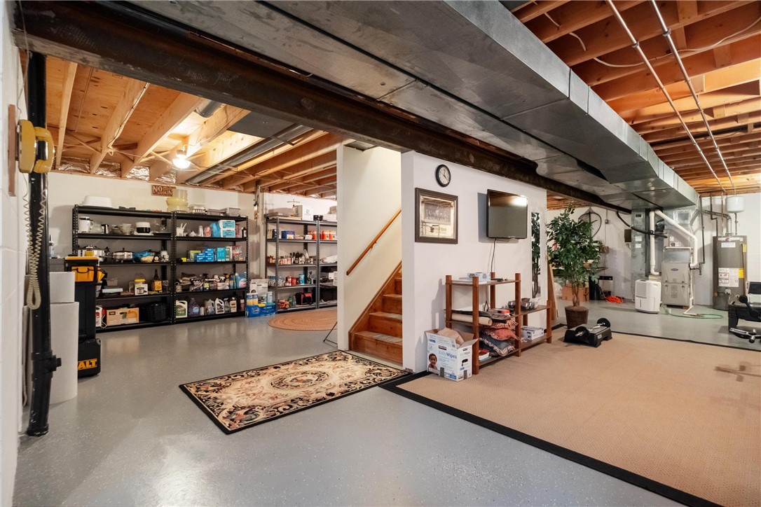 233 Meadowbrook Dr