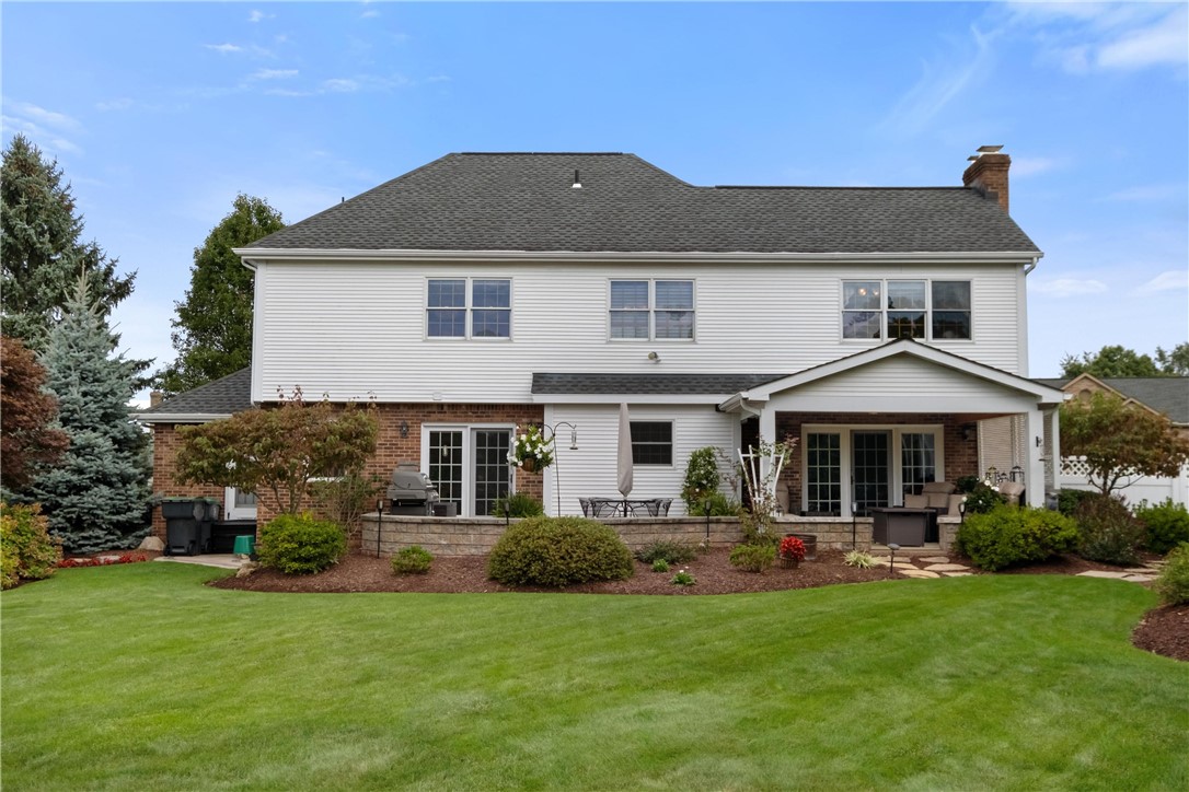 233 Meadowbrook Dr