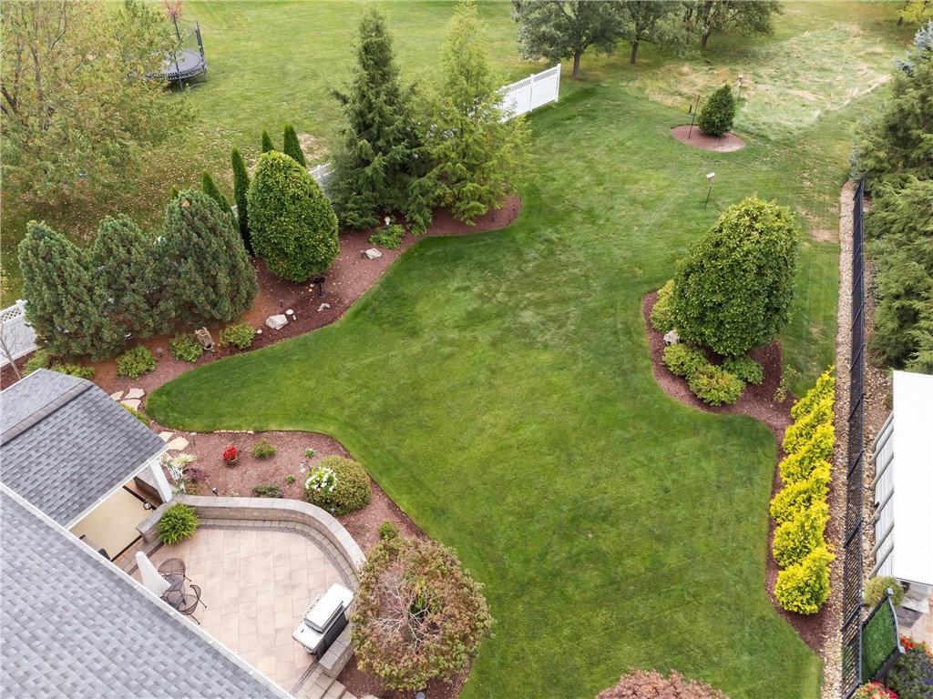 233 Meadowbrook Dr