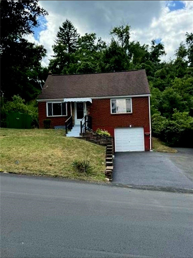 1216 Universal Rd