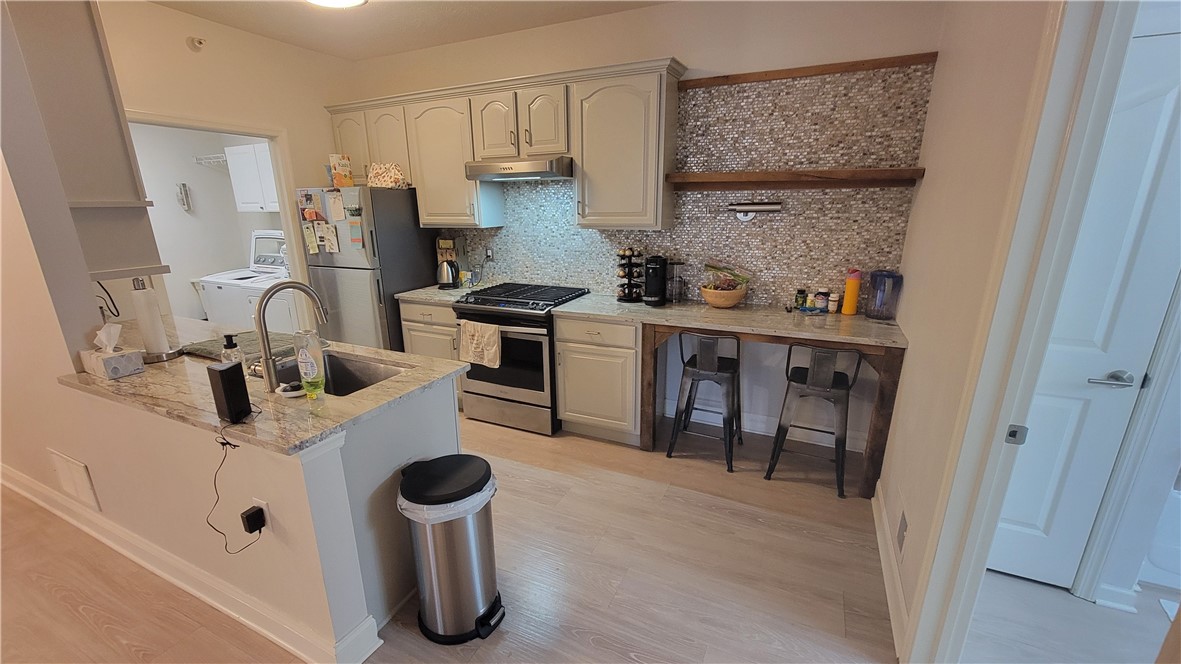 219 Adams Pointe Blvd 11