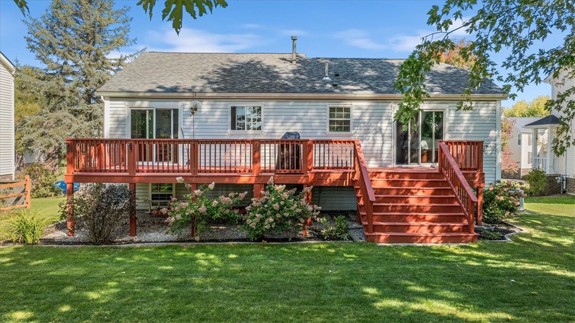 121 Clearbrook Dr