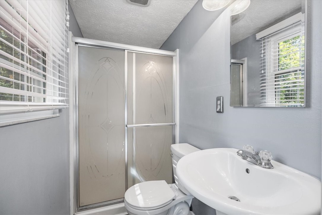 121 Clearbrook Dr