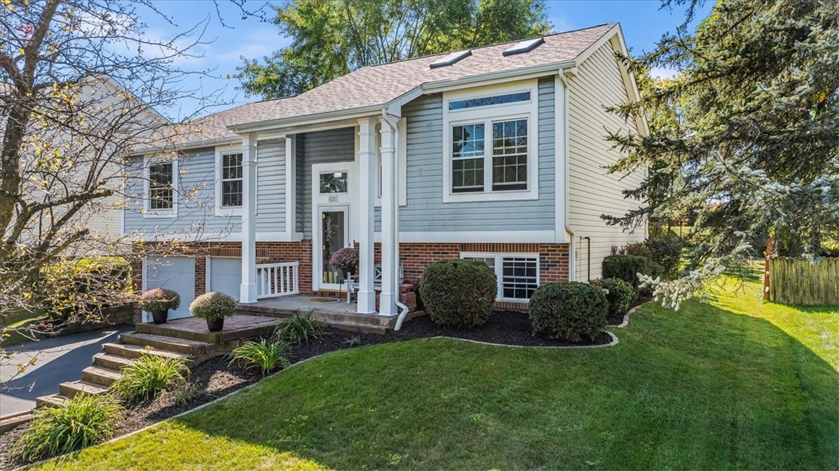 121 Clearbrook Dr