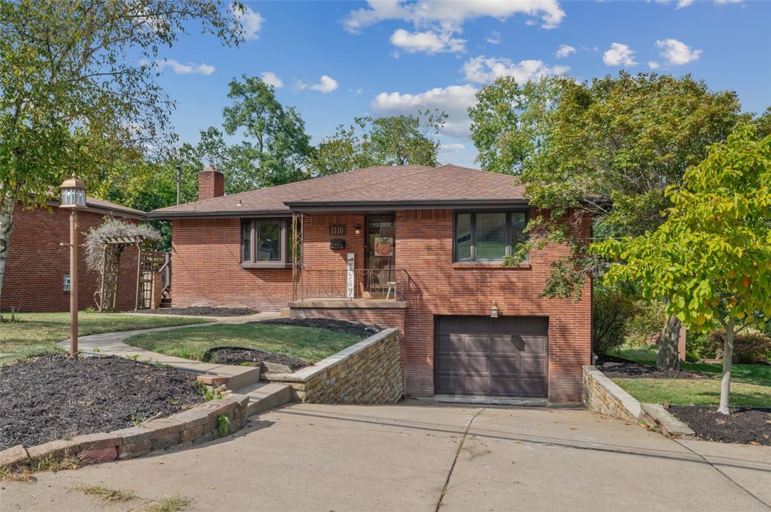 1110 Greenlawn Dr