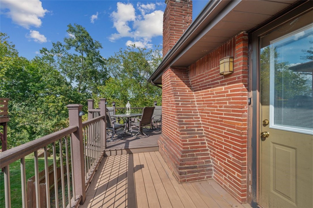 1110 Greenlawn Dr