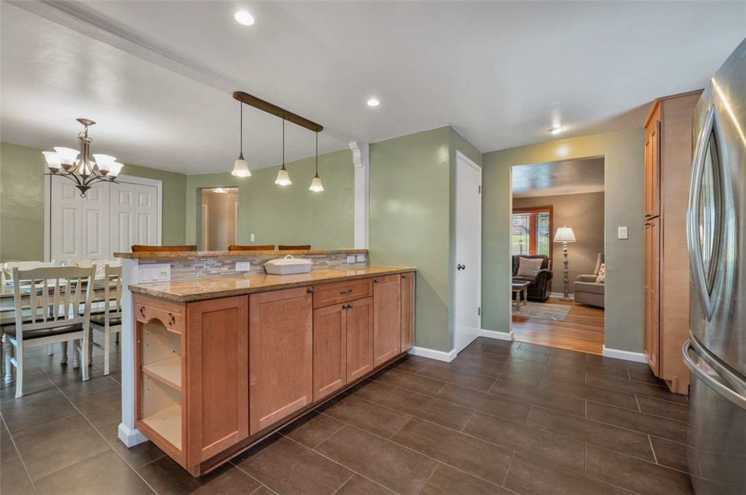1110 Greenlawn Dr