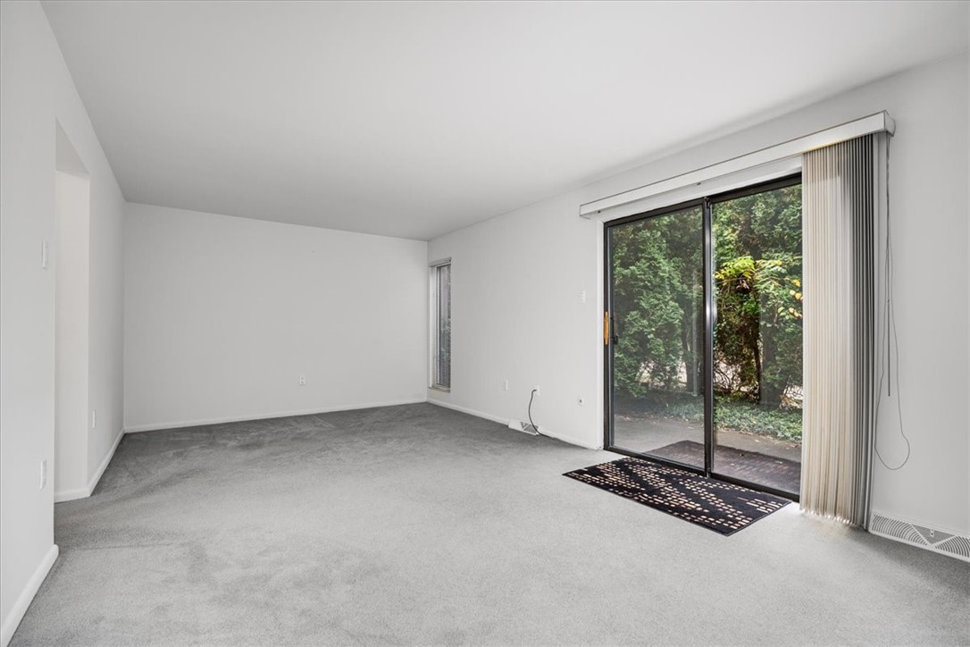 233 Pine Ct