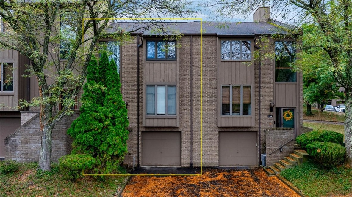 233 Pine Ct