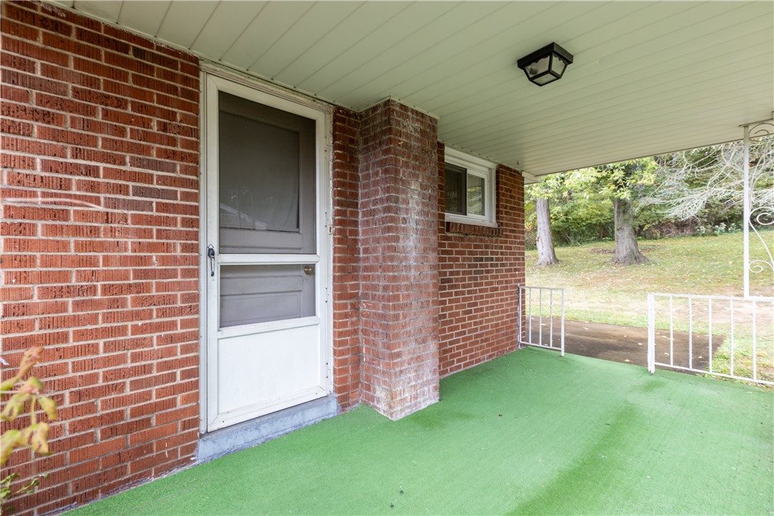 1989 Gregory Drive