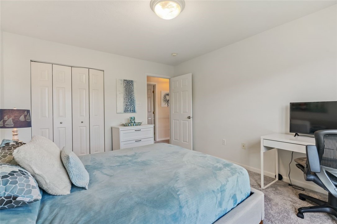 321 Village Dr