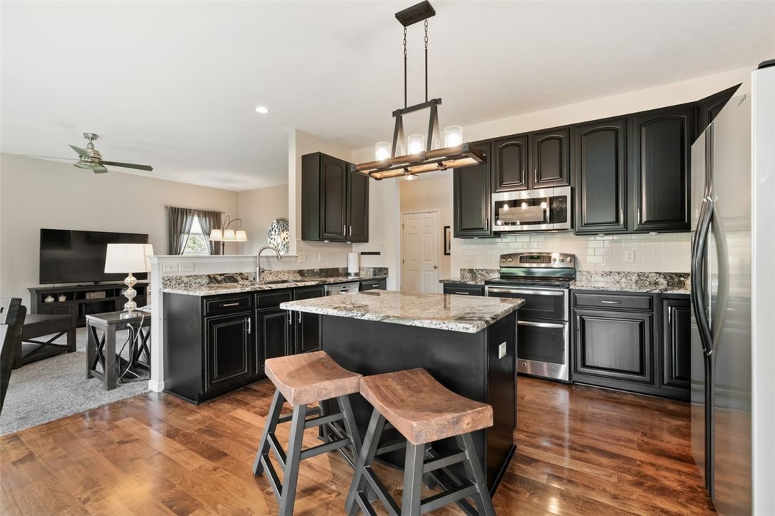 321 Village Dr