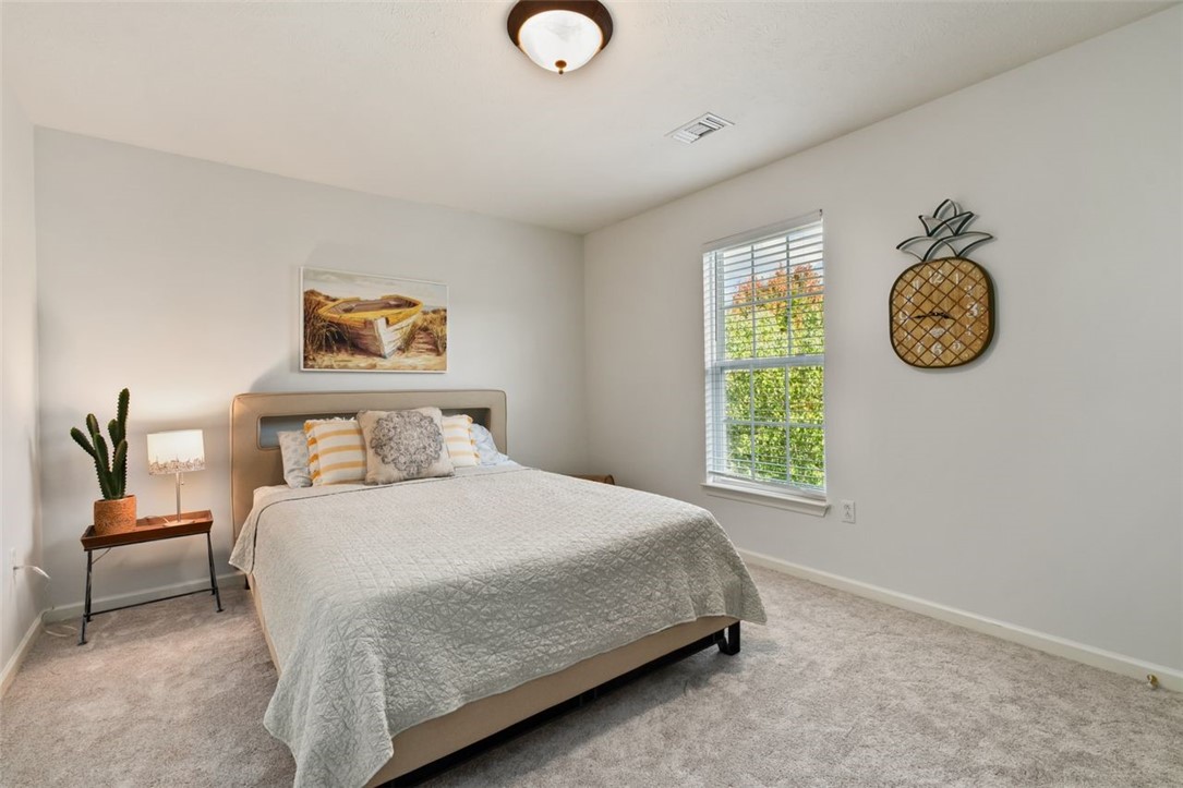 321 Village Dr