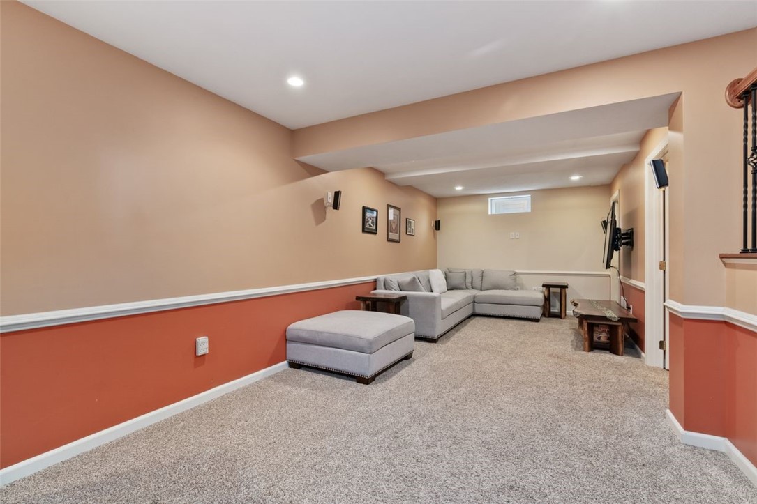 321 Village Dr