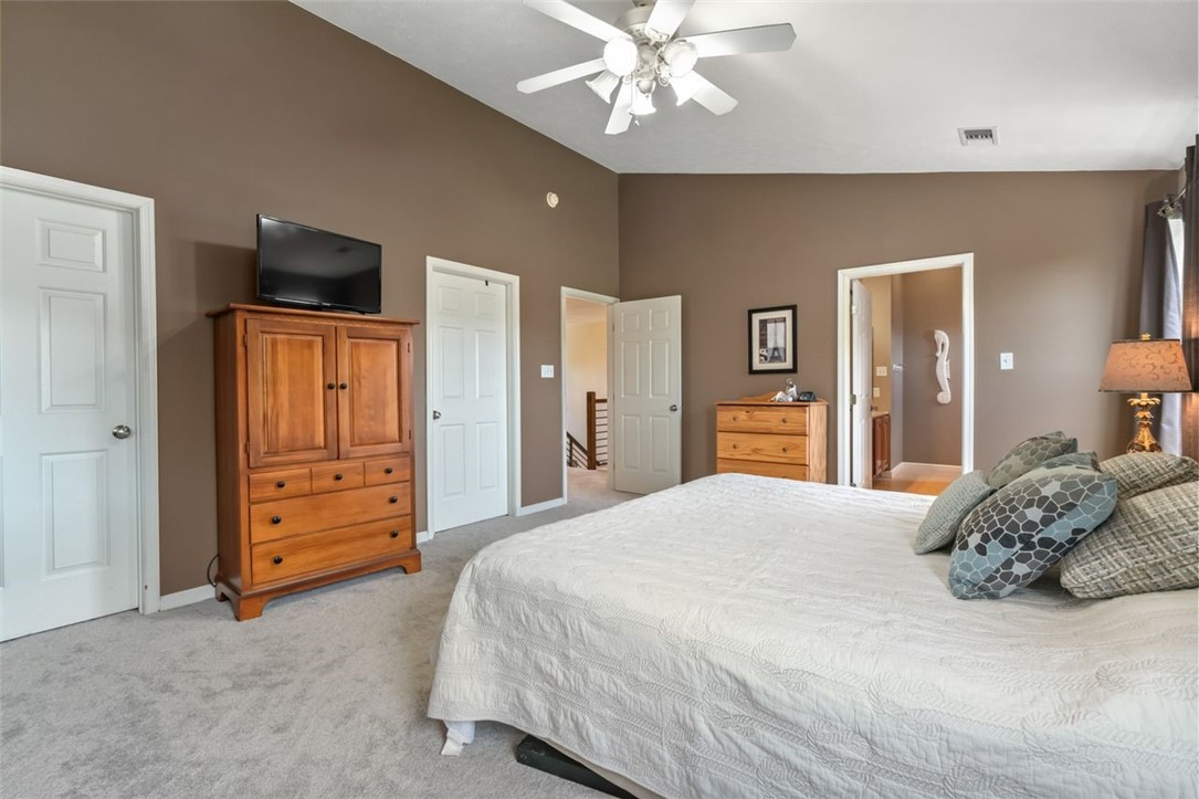 321 Village Dr