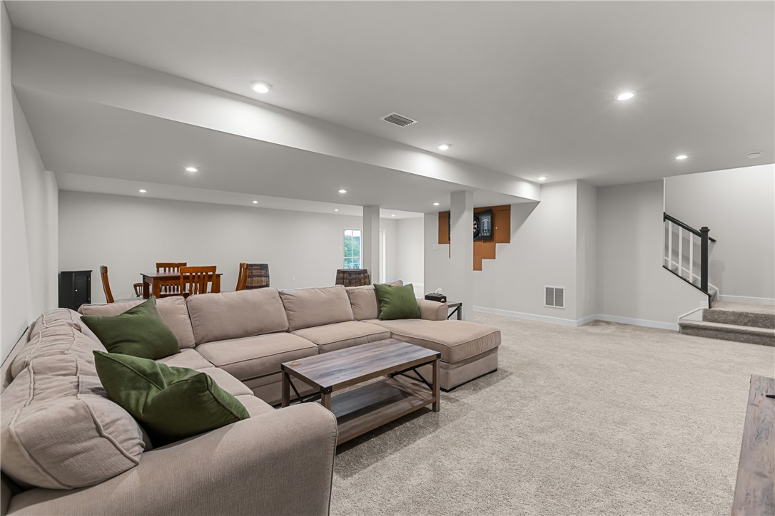 136 Woodsman Ridge Dr