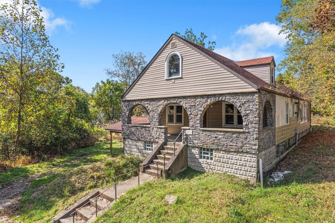 1211 Anderson Rd