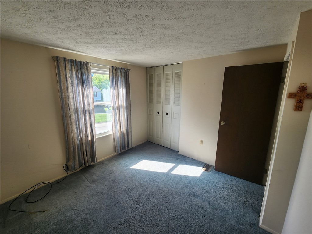 111 Cresent Dr