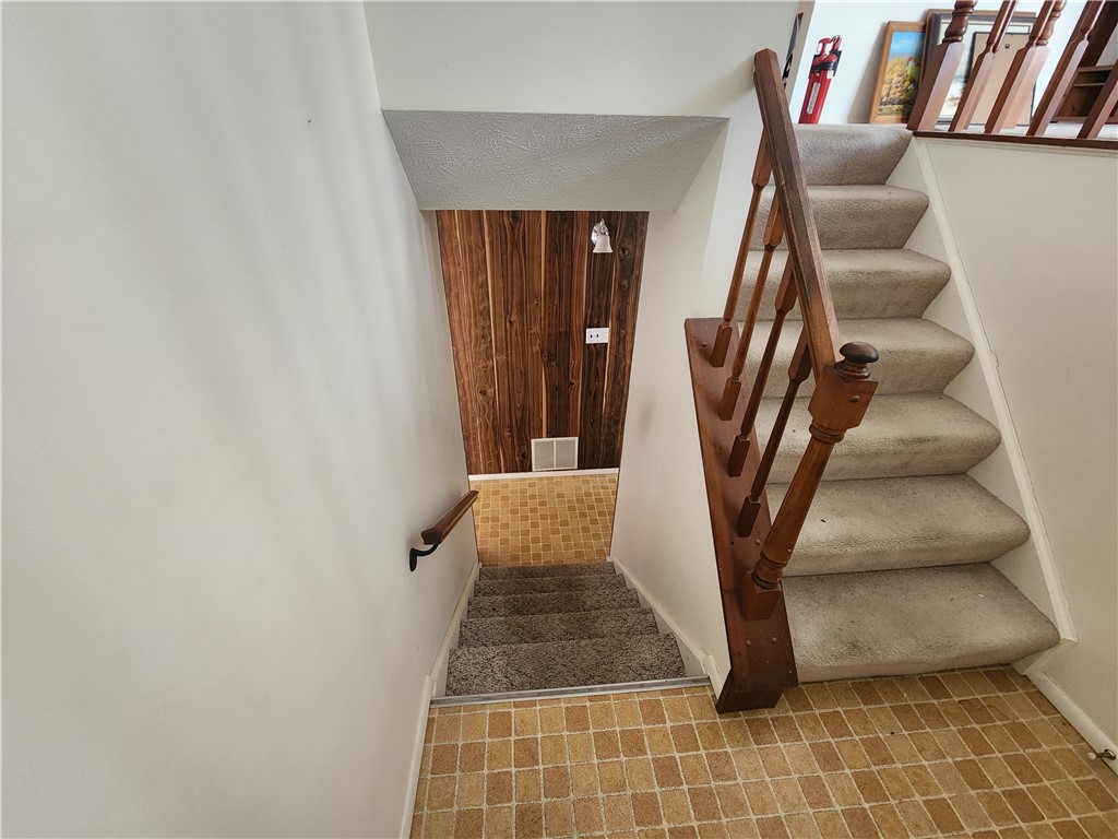111 Cresent Dr