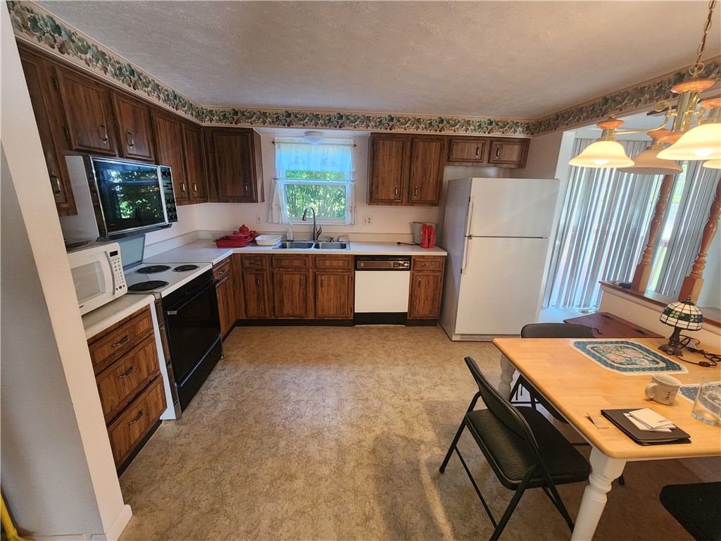 111 Cresent Dr