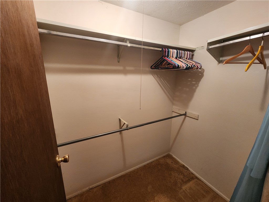 111 Cresent Dr