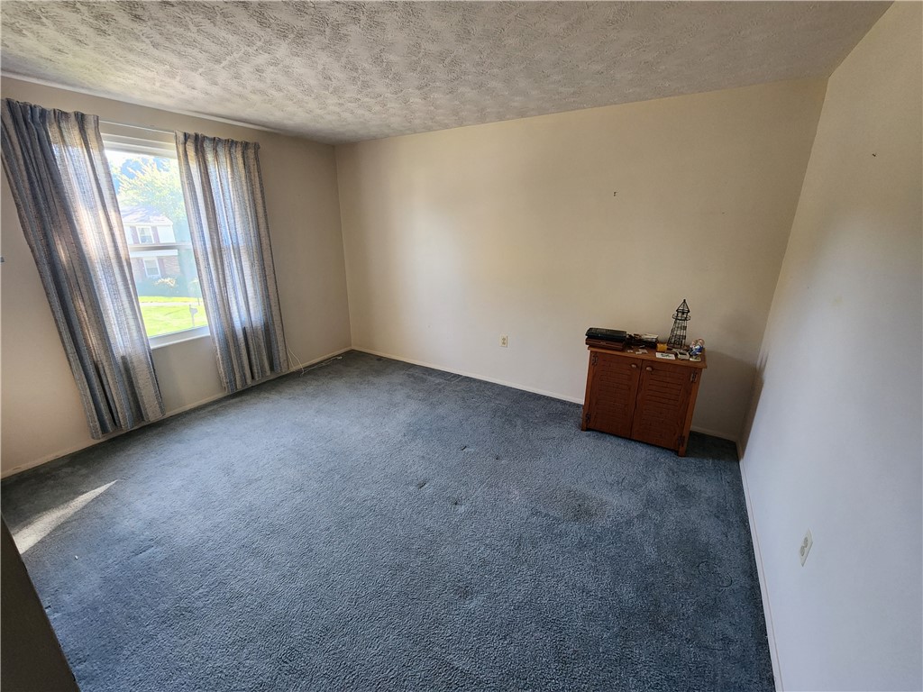111 Cresent Dr