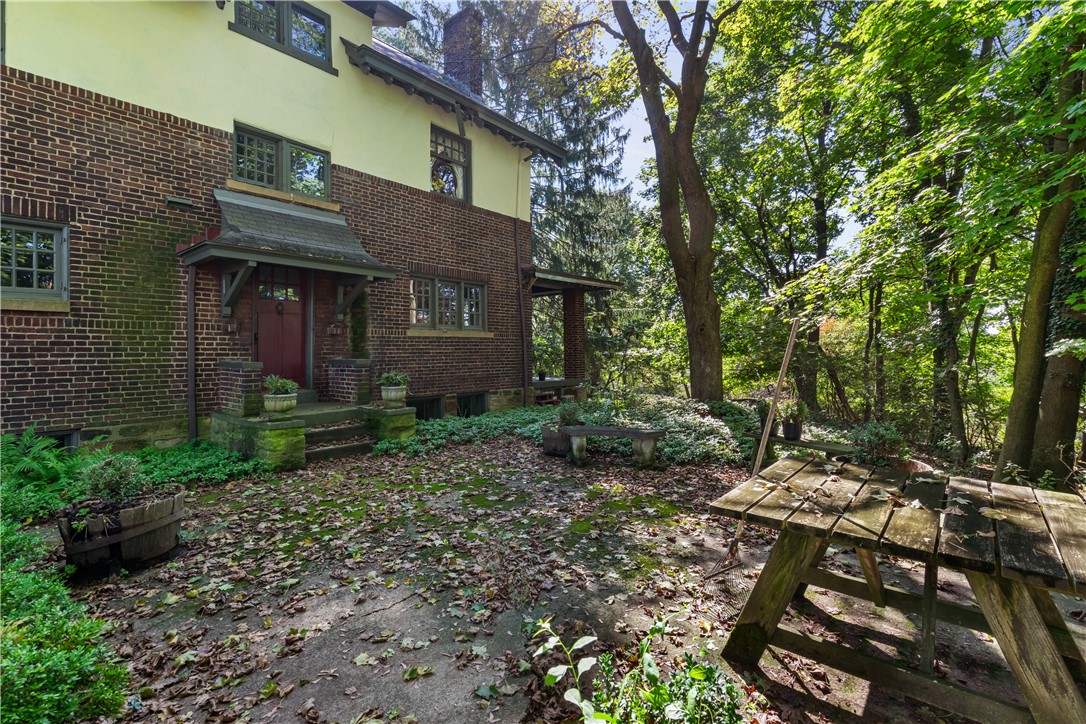 9345 HIGHLAND ROAD