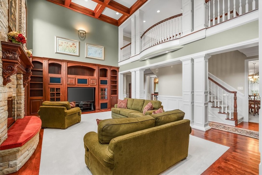 211 Whetherburn Dr