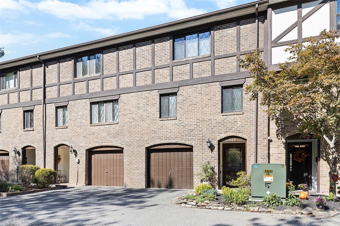 509 Newton Sq