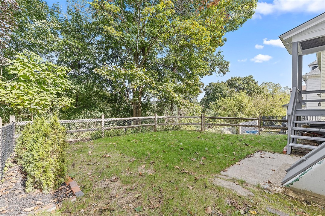 9 E Forest Ave