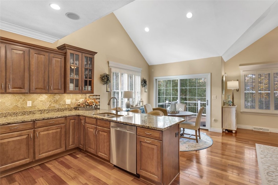101 Redmond Ct
