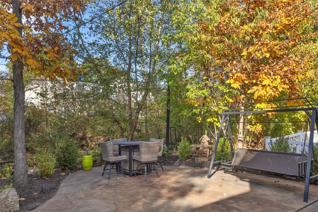 101 Redmond Ct