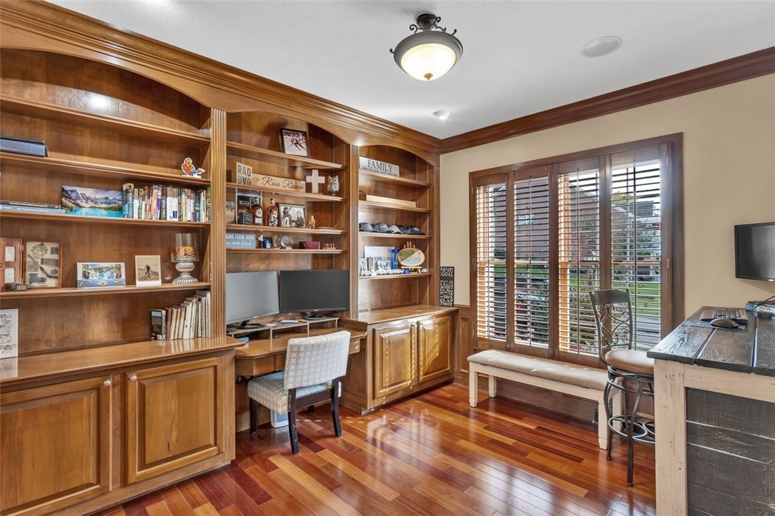 101 Redmond Ct