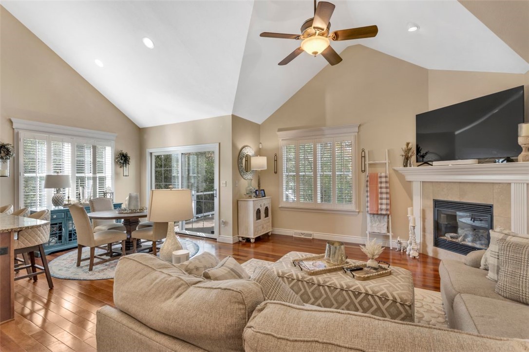 101 Redmond Ct