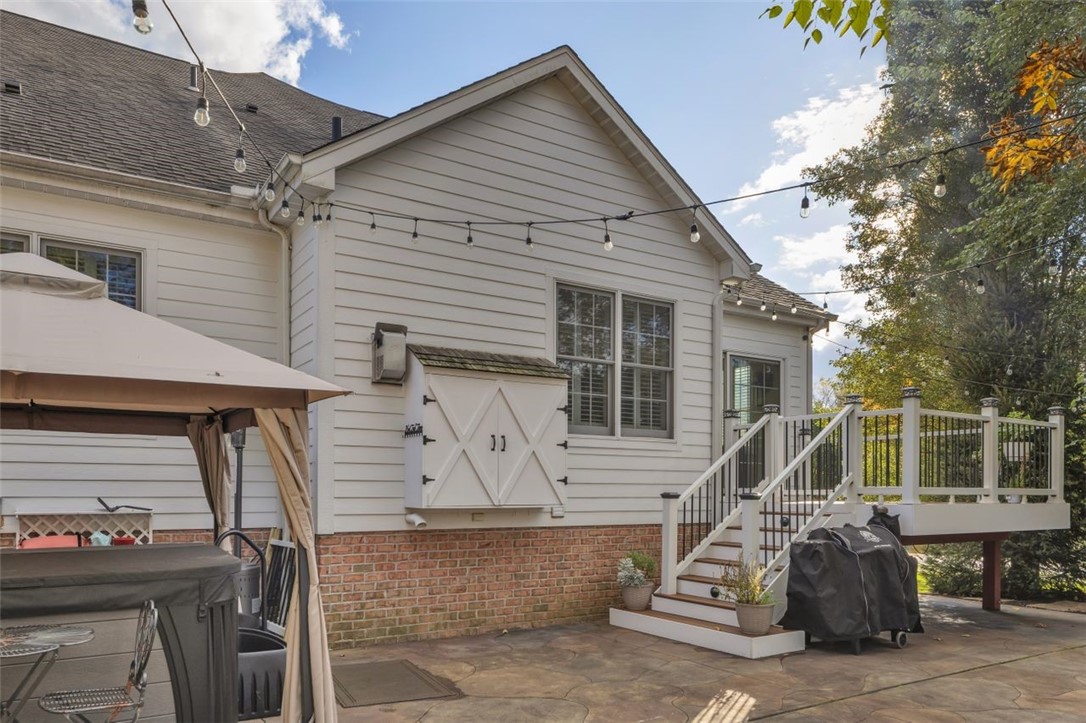 101 Redmond Ct
