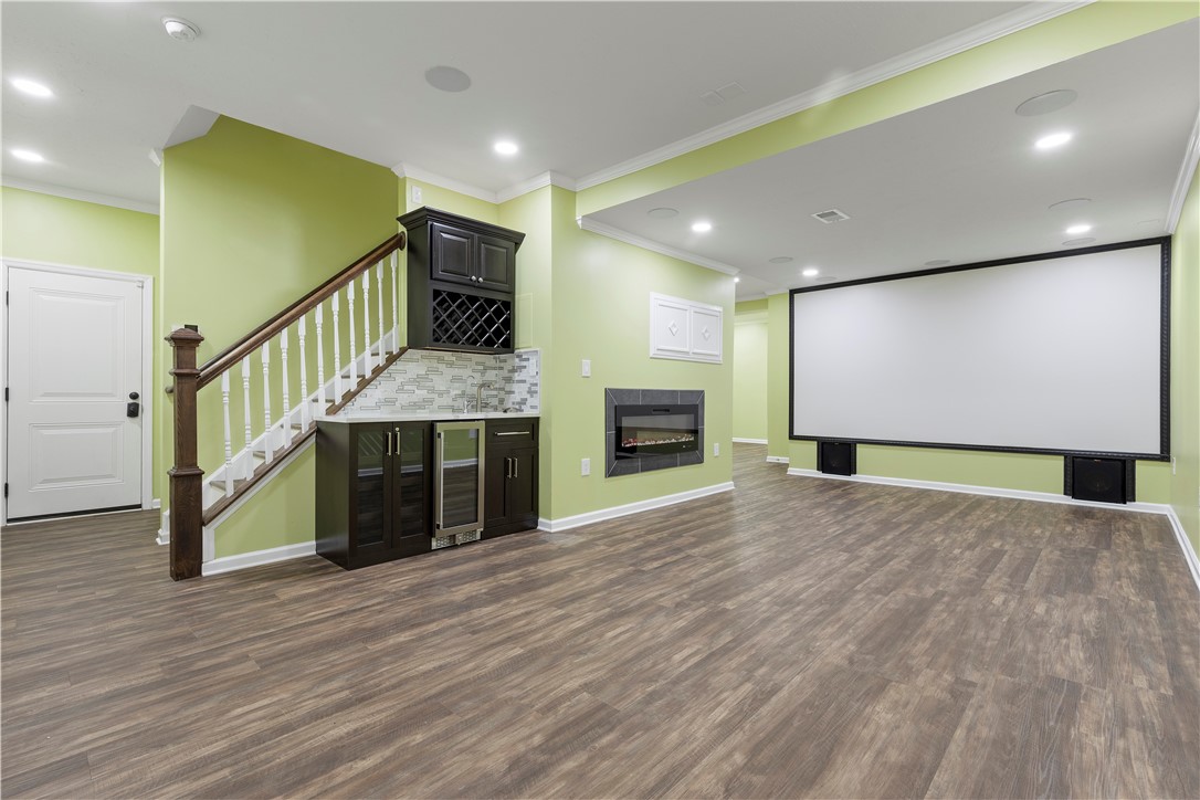 1803 N Hawthorn Ct