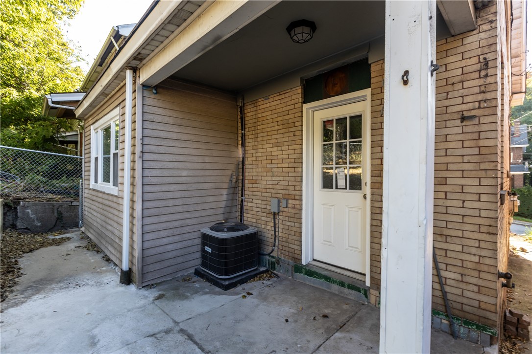 1305 Franklin Ave