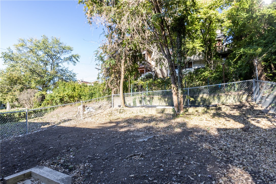 1305 Franklin Ave