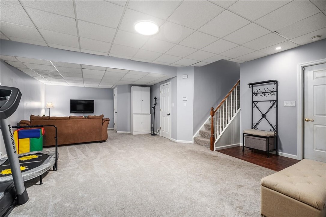 256 Fox Meadow Dr