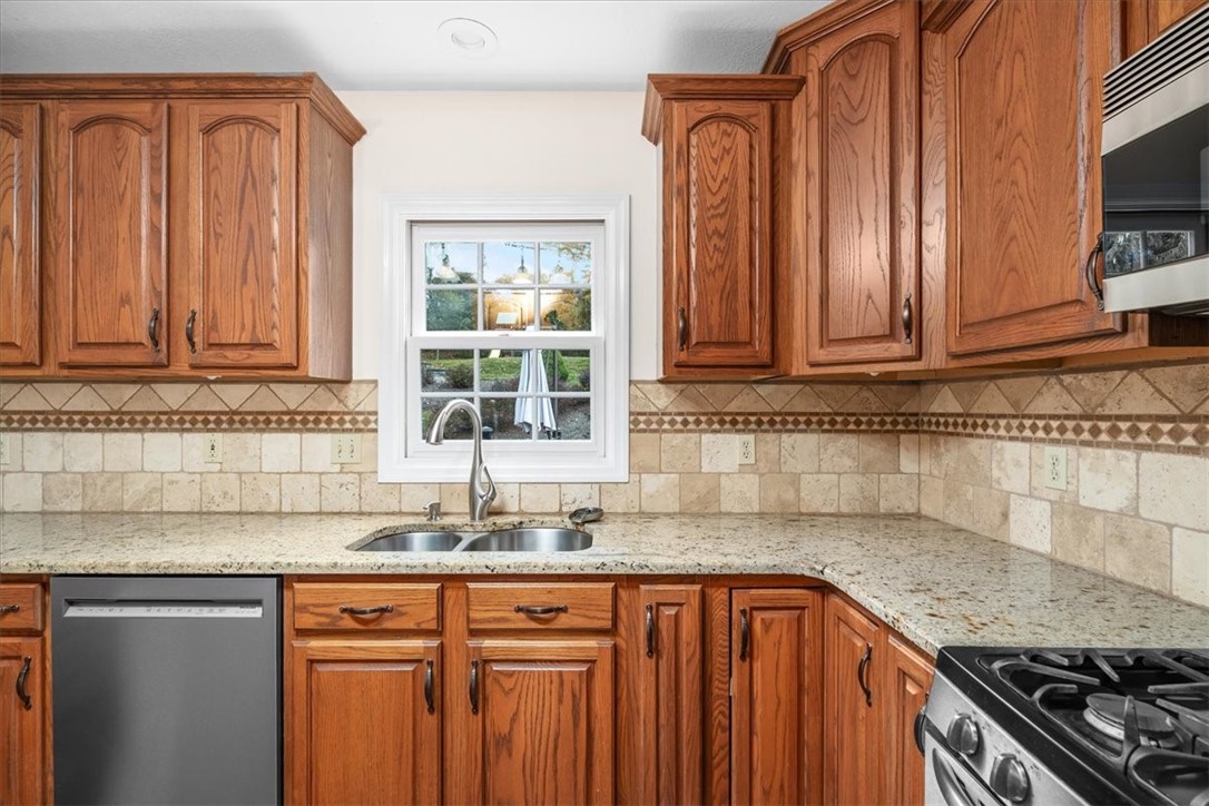 256 Fox Meadow Dr