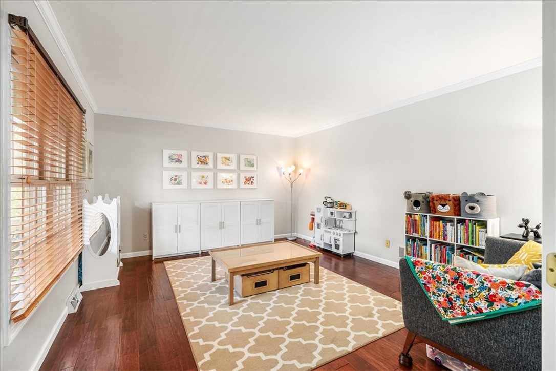 256 Fox Meadow Dr