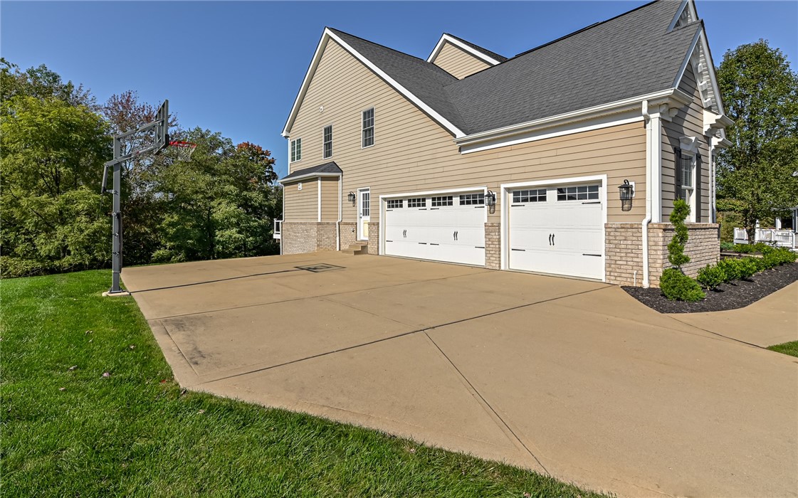 239 Pine Crest Ct
