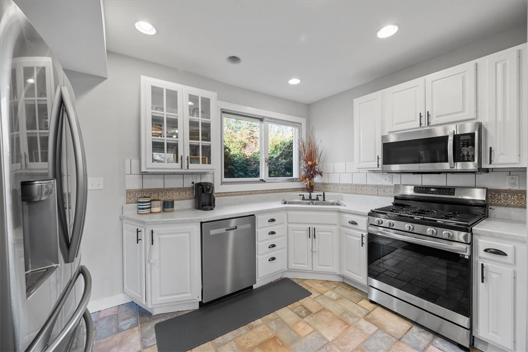 406 Overbrook Blvd