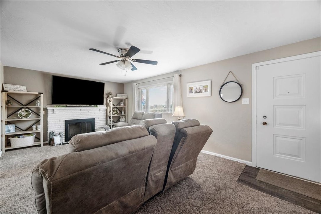 179 Roswin Dr
