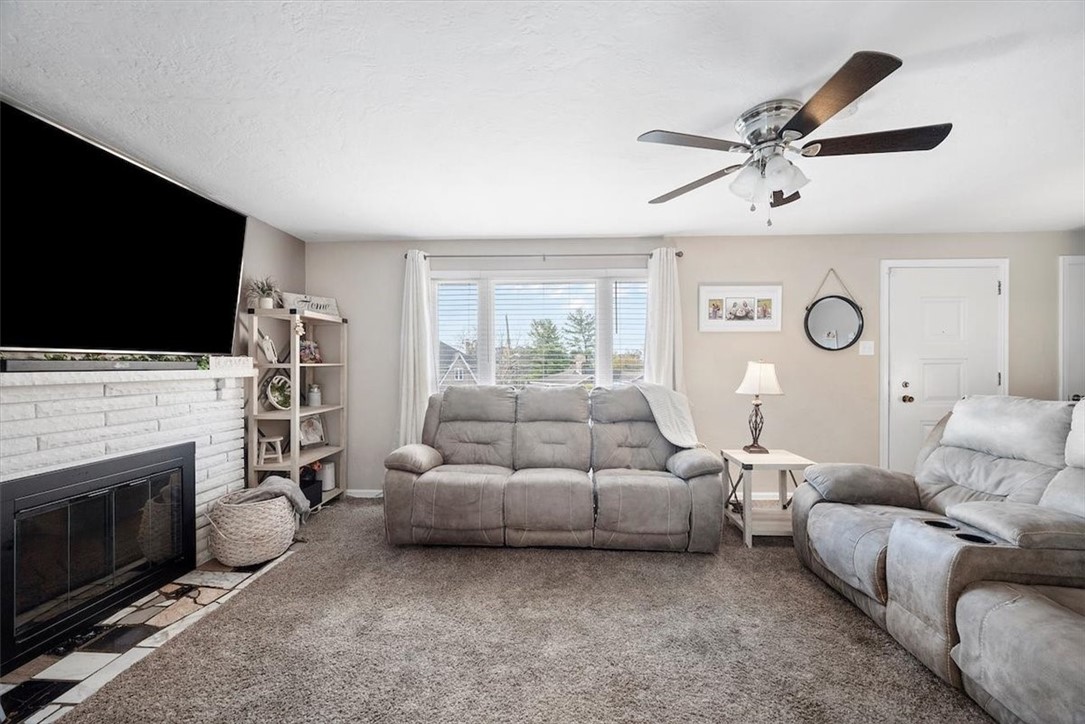 179 Roswin Dr