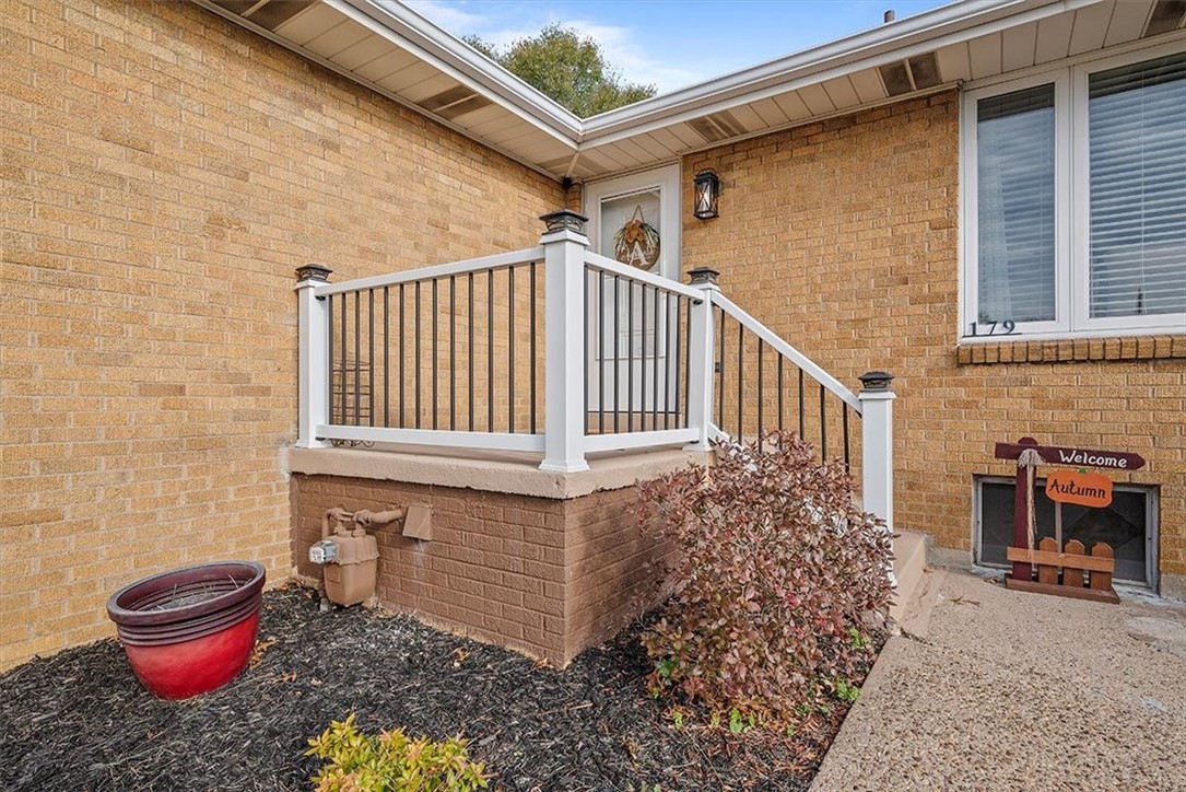 179 Roswin Dr