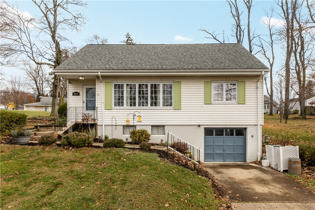 1054 Crest Drive