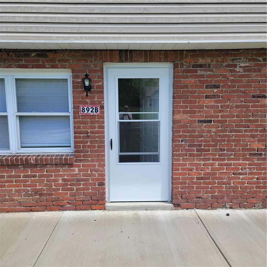 892 Monaca Rd B