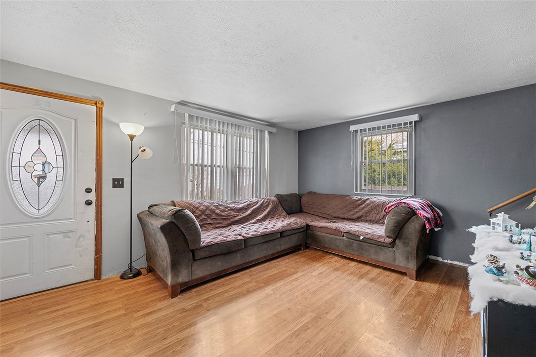 248 Ash Ln