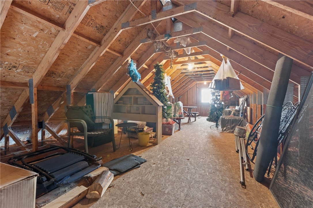 828 Clintonville Rd